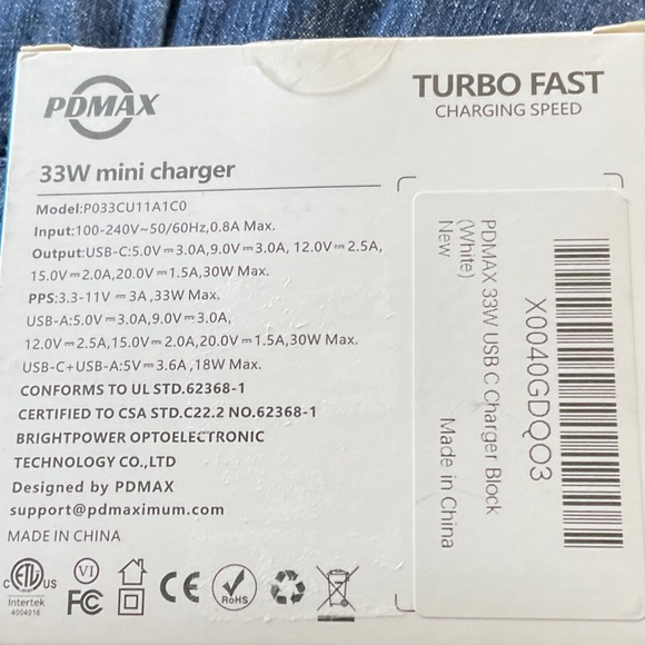 PDMax 33W GaN Fast Charger USB A and USB C Ports. New in Box - Picture 2 of 2